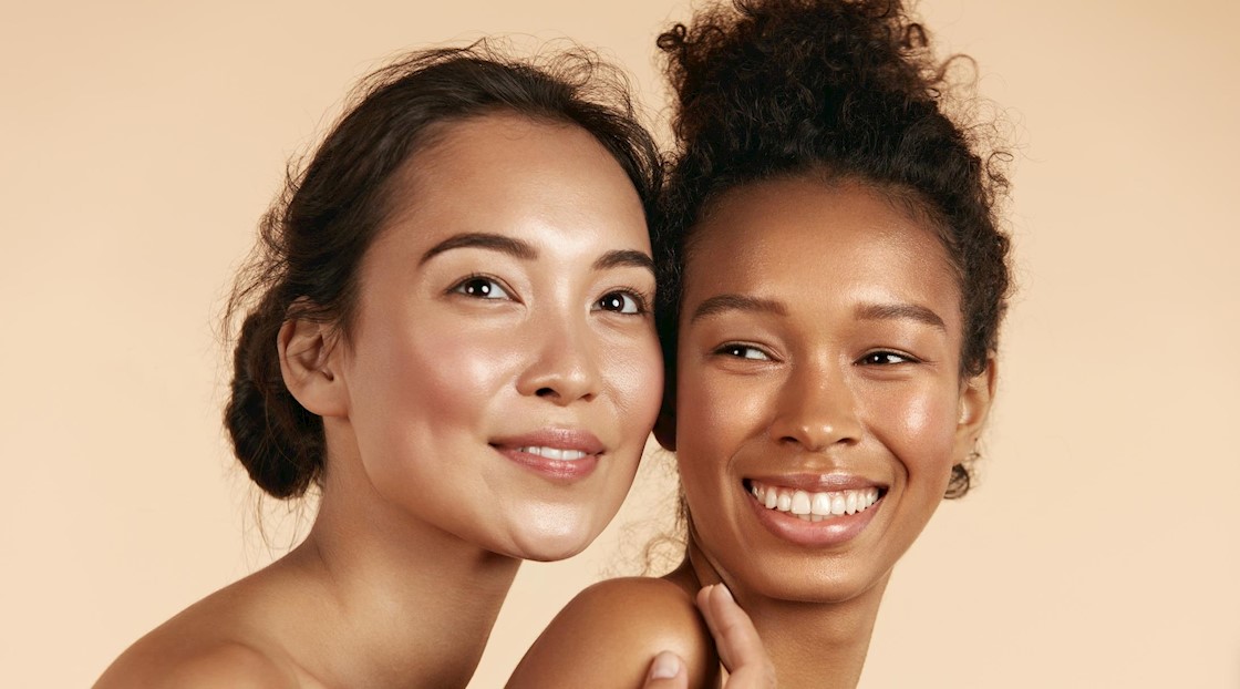 在最新一期的专业美容杂志中谈论所有关于谷胱甘肽的事情！